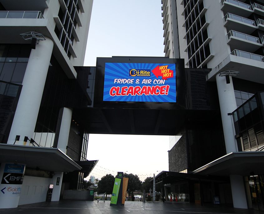 Circle on Cavill Big Screen LED Screen Outdoor Billboard Advertising Sign