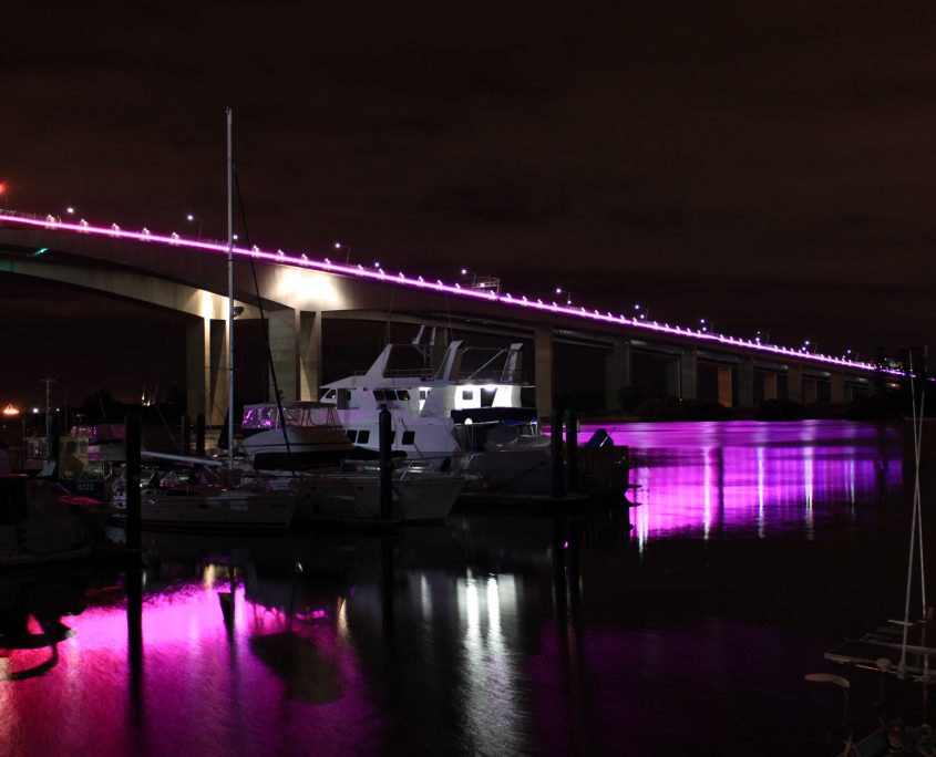 sir-leo-gateway-bridge-ula-3 Sir Leo Gateway Bridge Custom LED Facade Architectural Lighting