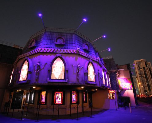 Draculas Cabaret Restaurant Gold Coast Building Facade Lighting and LED Screens