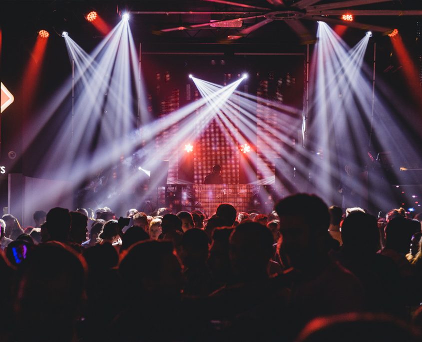 Gilligans-Backpackers-Hotel-Resort-1 Gilligans Backpackers Hotel and Resort LED Spot Light Show and LED Screen Digital Display