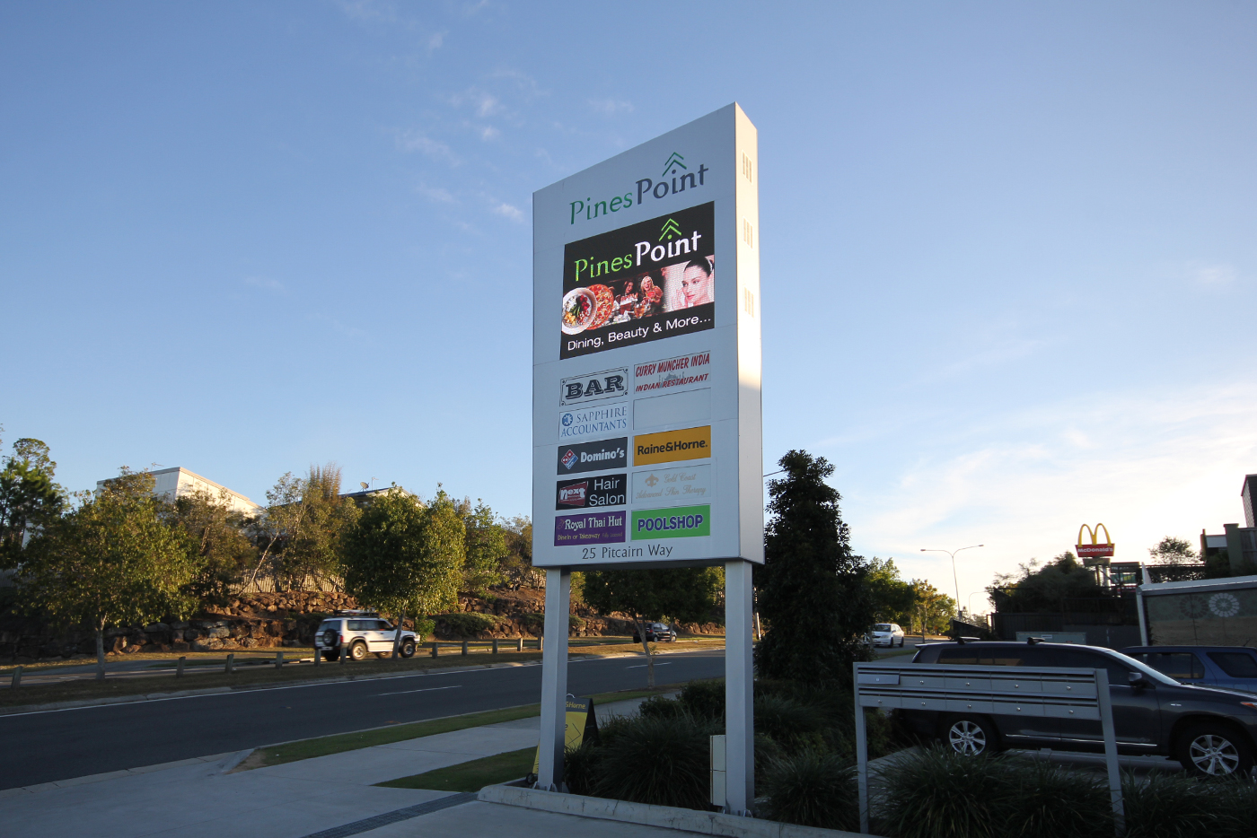 Pines Point Outdoor LED Billboard Roadside Digital Advertising