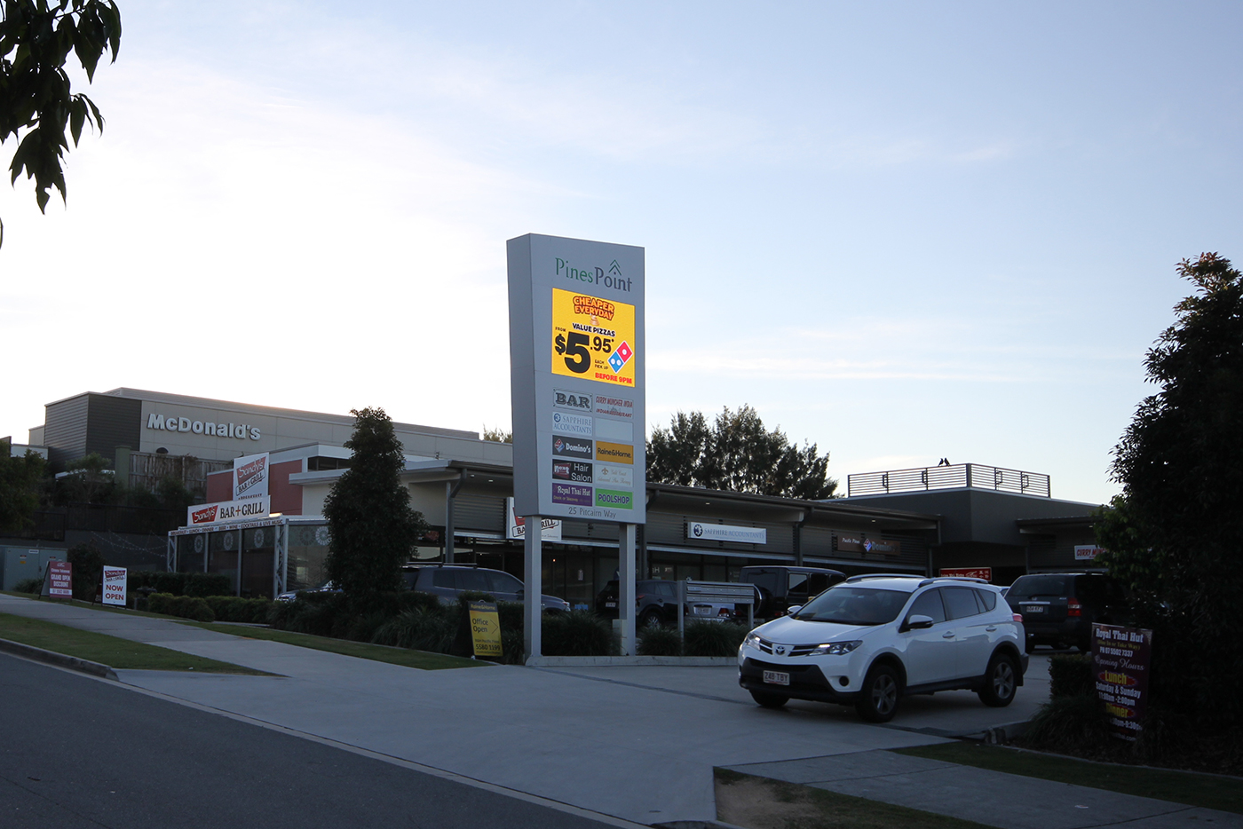 Pines Point Outdoor LED Billboard Roadside Digital Advertising