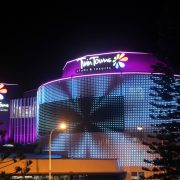 TwinTownsProject_03_Gallery Twin Towns Clubs and Resorts Outdoor LED Building Facade Lighting and Curved LED Screen