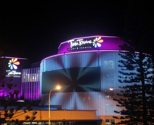 Twin Towns Clubs and Resorts Outdoor LED Building Facade Lighting and Curved LED Screen