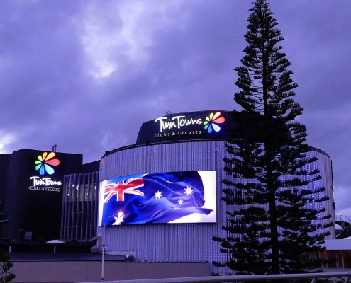 Twin Towns Clubs and Resorts Outdoor LED Building Facade Lighting and Curved LED Screen